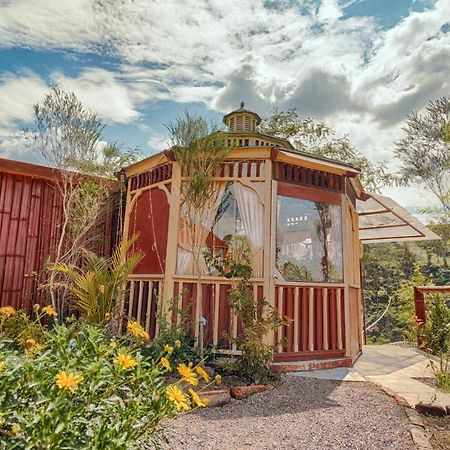 Отель Nayon Xtreme Valley Кито Экстерьер фото
