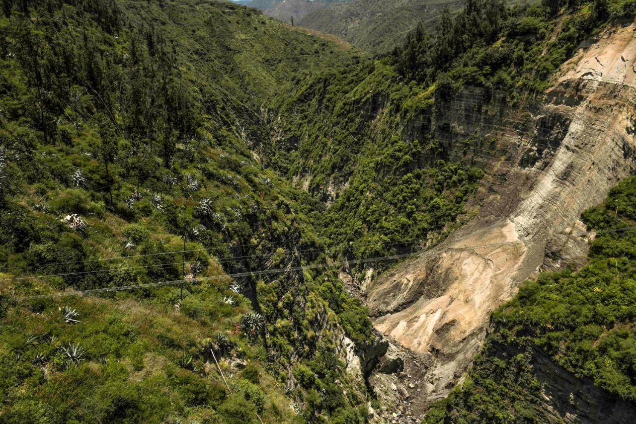 Отель Nayon Xtreme Valley Кито Экстерьер фото